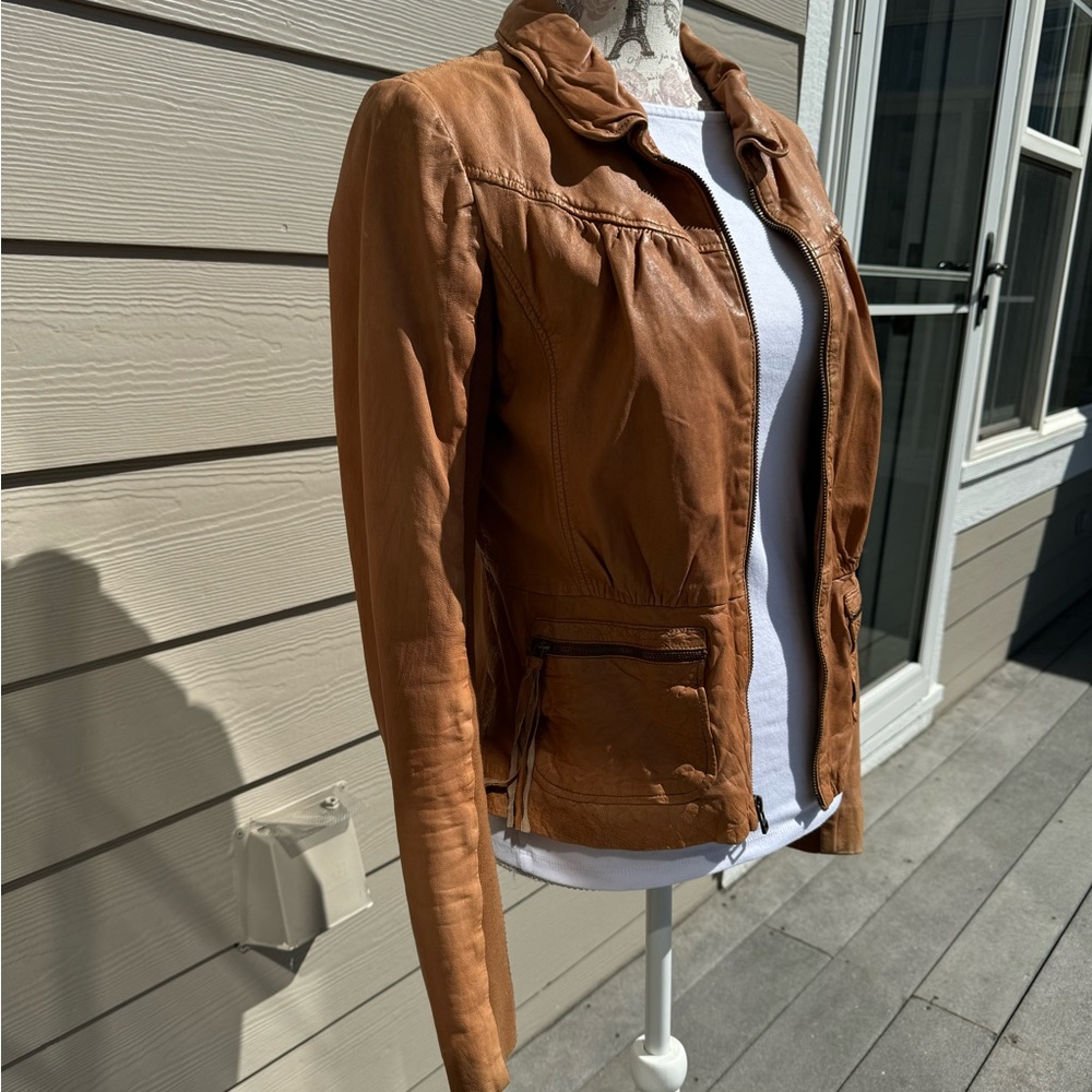 100% leather jacket!